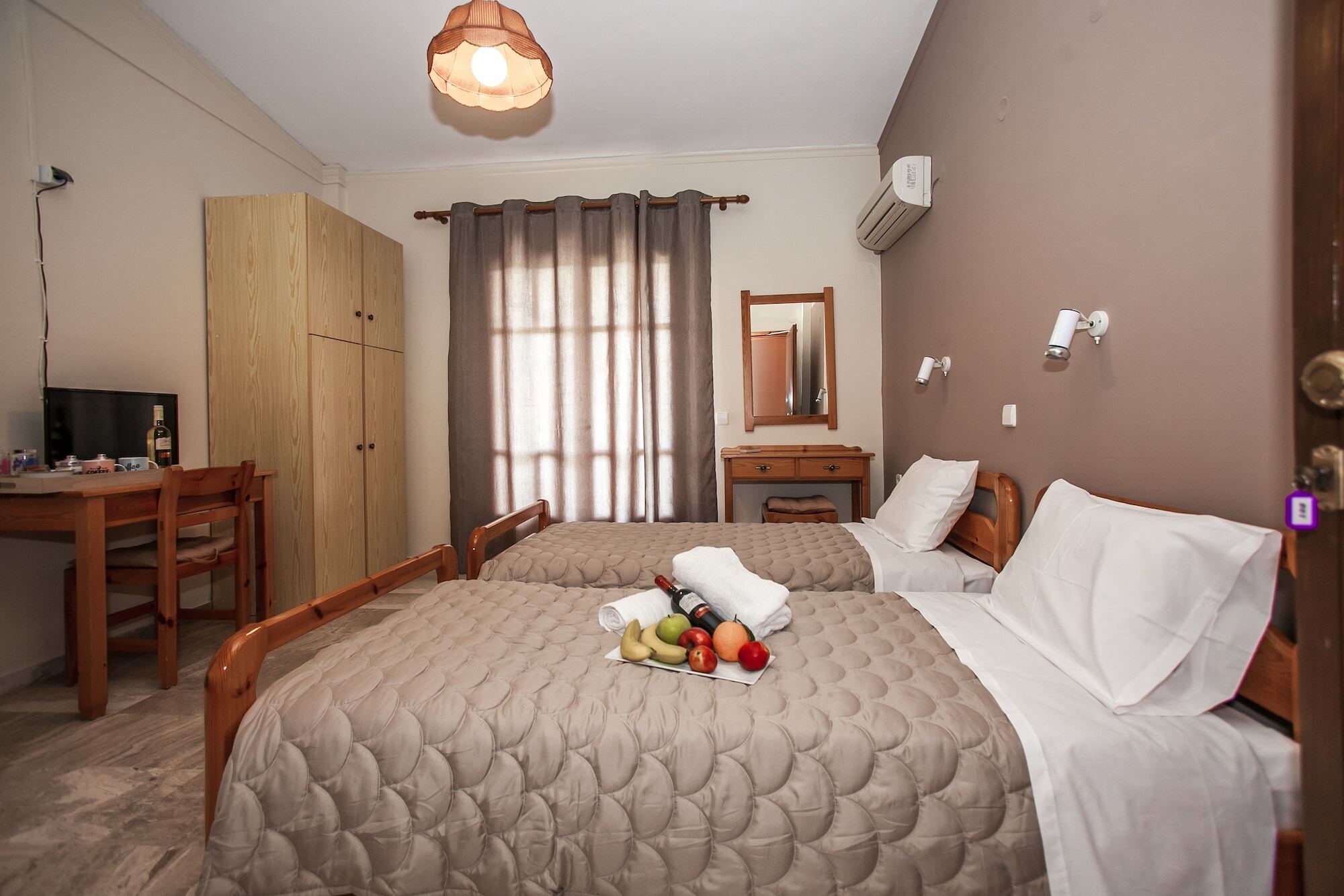 Orelia Pension โตโล ภายนอก รูปภาพ